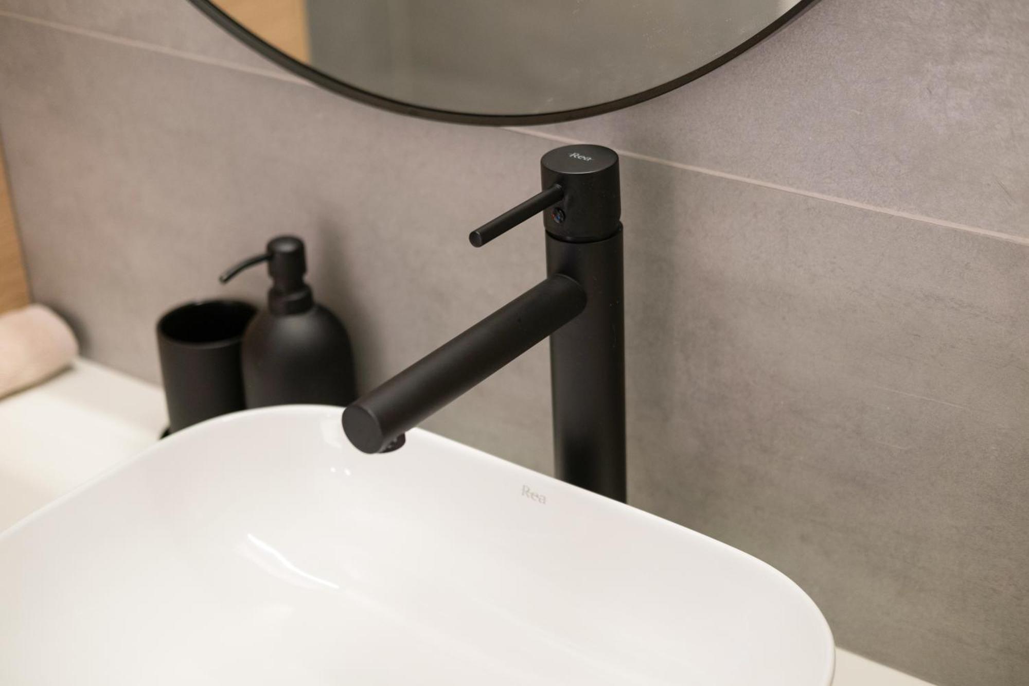 Myflat Club 218 Garden Wellness Apartments Шіофок Екстер'єр фото