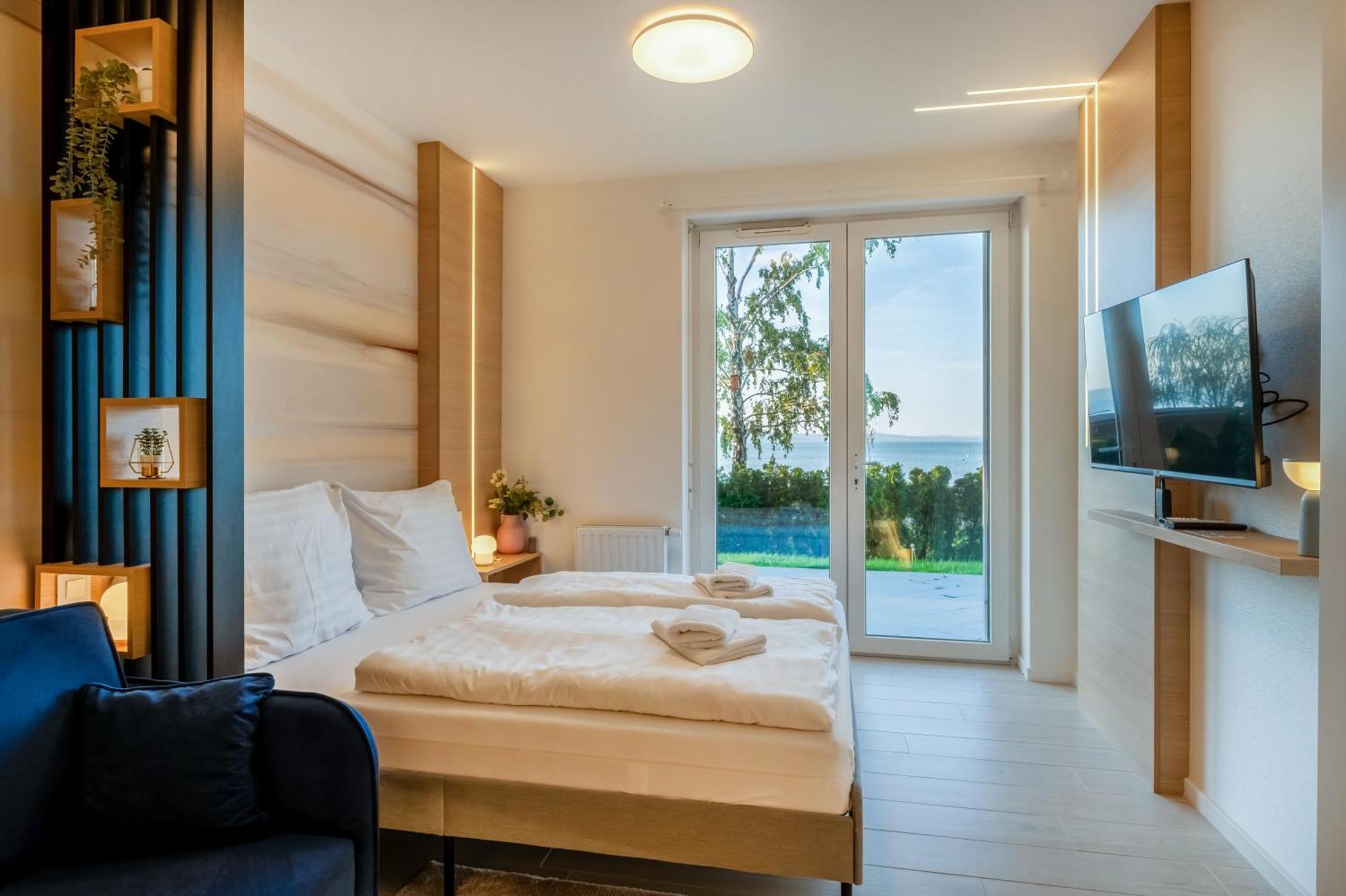 Myflat Club 218 Garden Wellness Apartments Шіофок Екстер'єр фото